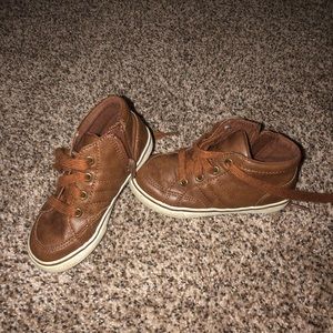 Casual size zip shoes